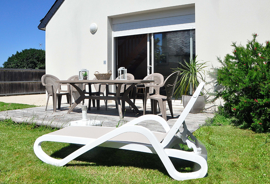 Jardin Privé avec Salon de Jardin à Saint-Lunaire, Maison Roche Blanche 3