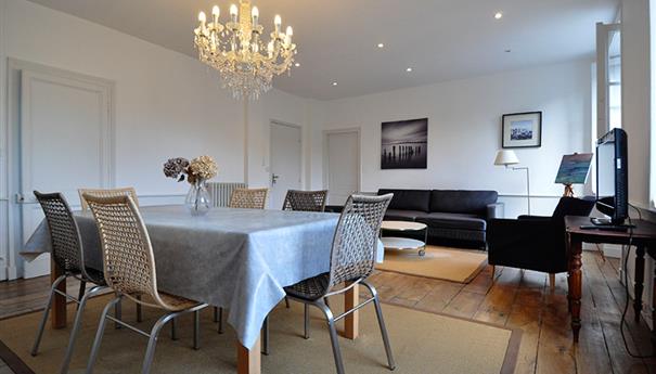 Coin repas convivial de l'Appartement Pré Brécel 1 à Saint-Malo