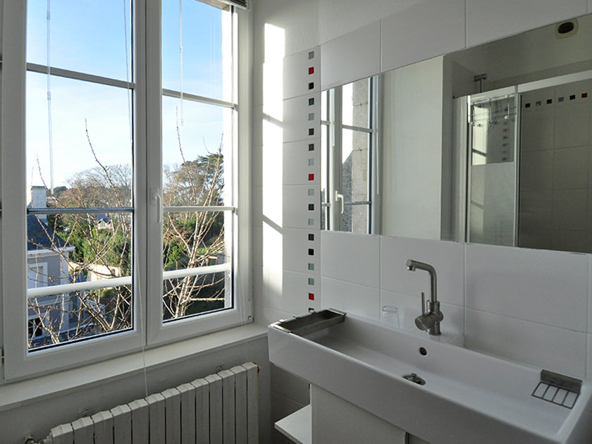 Salle de bain moderne - Saint-Malo, Appartement Pré Brécel 1